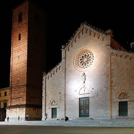 Iris Design Duomo * Pietrasanta